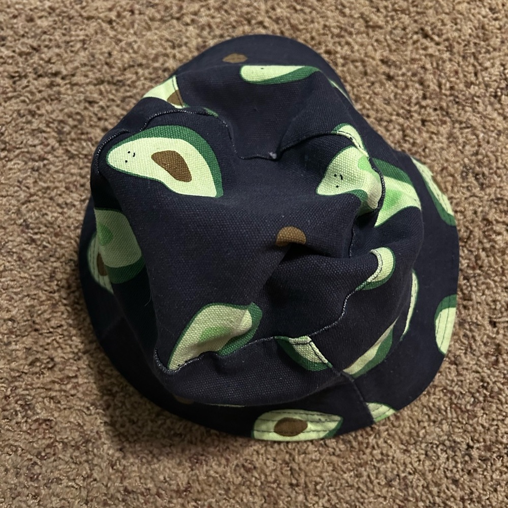 Bucket hat